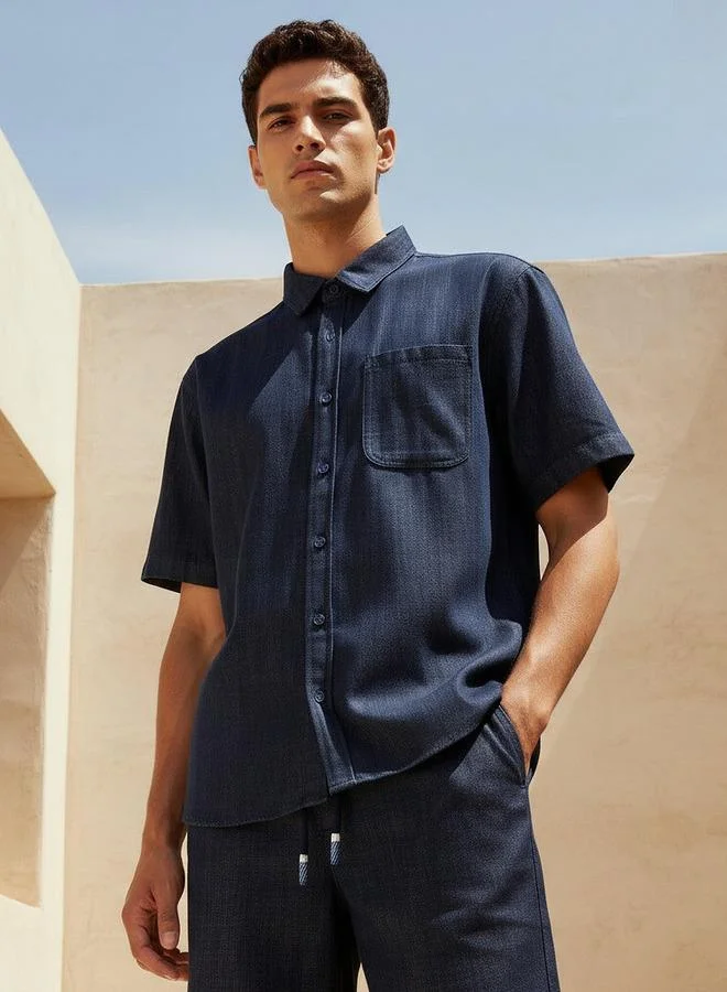 لي كوبر Lee Cooper Men Regular Fit Collared Textured Denim Shirt
